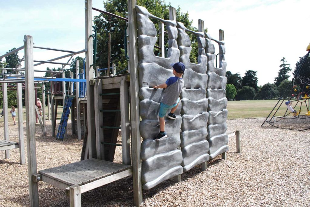 Great road trip rest stop at the Ashburton Domain Playground with climbing walls, swings and slides // Backyard Travel Family