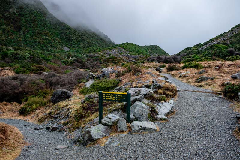 Turning point on the Kea Point Track, where left takes you to the Sealy Tarns Track and Mueller Hut walk, or right takes you to the Kea Point Track