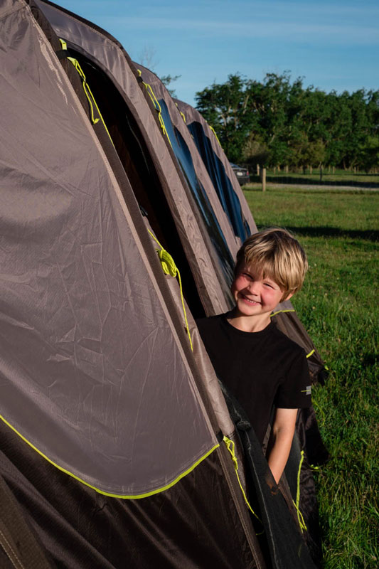 Nathan from Backyard Travel Family loves his Zempire inflatable tent